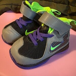 Nike Kids' Black and Gray Sneakers with Purple and Green Highlights